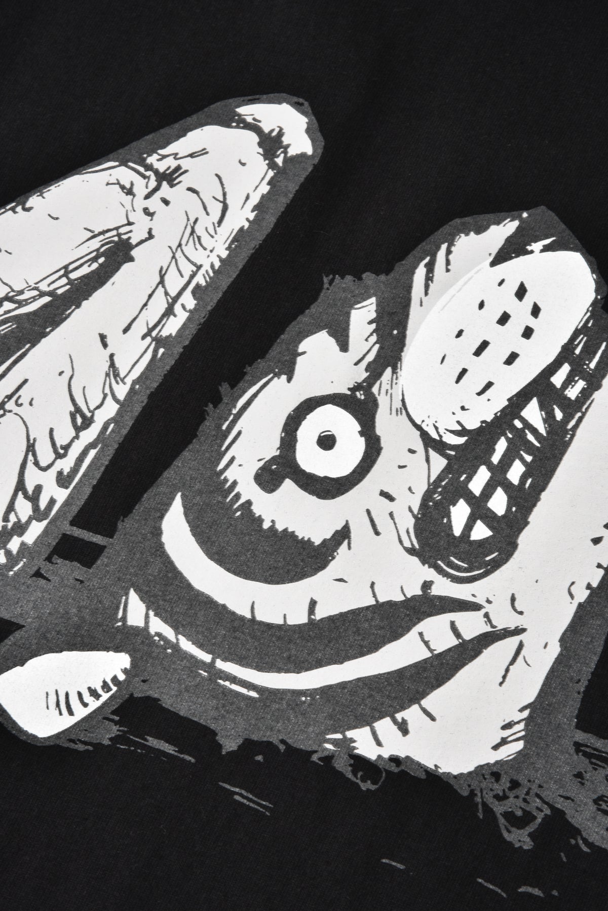 Black and white illustration of tiger head